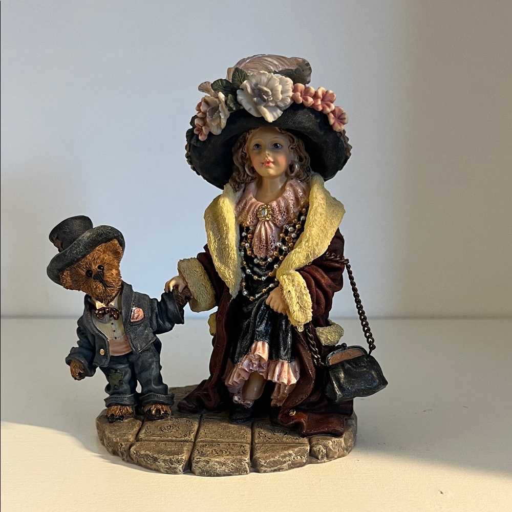 Vintage Boyds Bears Victorian Lady and Bear Sculpture - Black, Cream, Brown